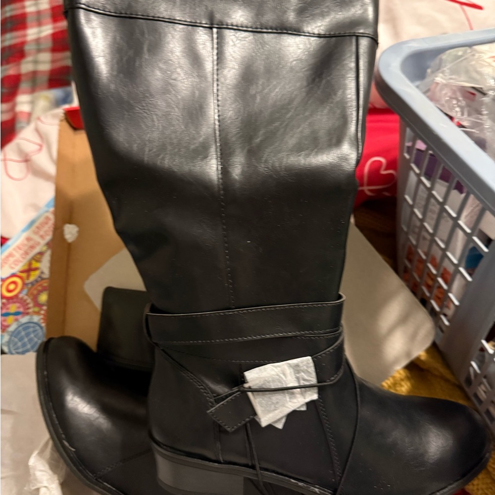 Arizona Jean Company Black Heeled Boots